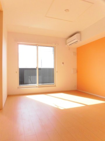 居室・リビング　ゆったりとした居間です