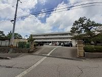中学校　加茂中学校（中学校）まで850m