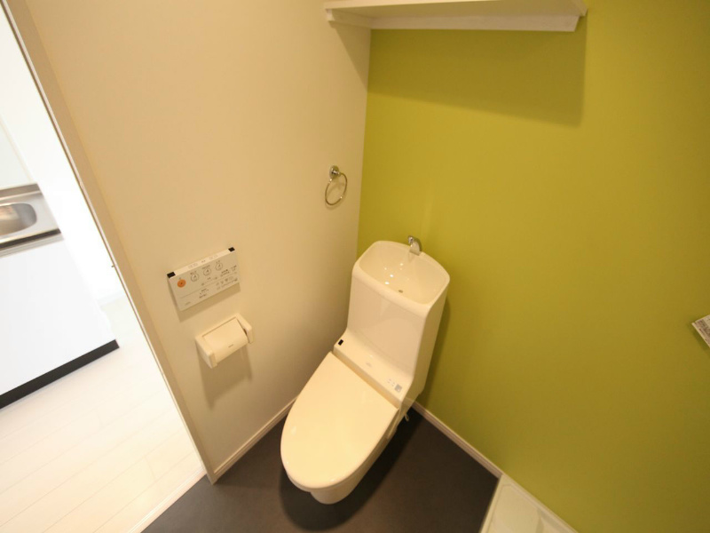 トイレ　温水洗浄暖房便座付トイレ