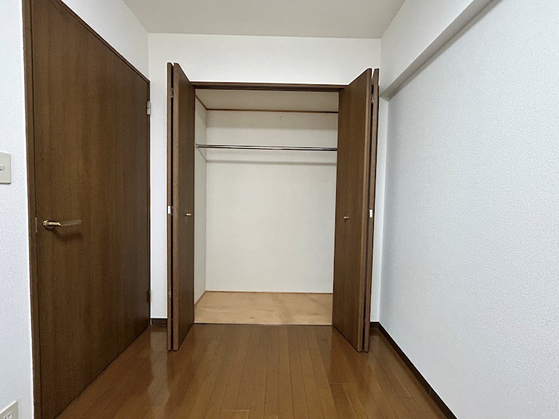 プラザハイツ二ツ屋A棟の内装写真