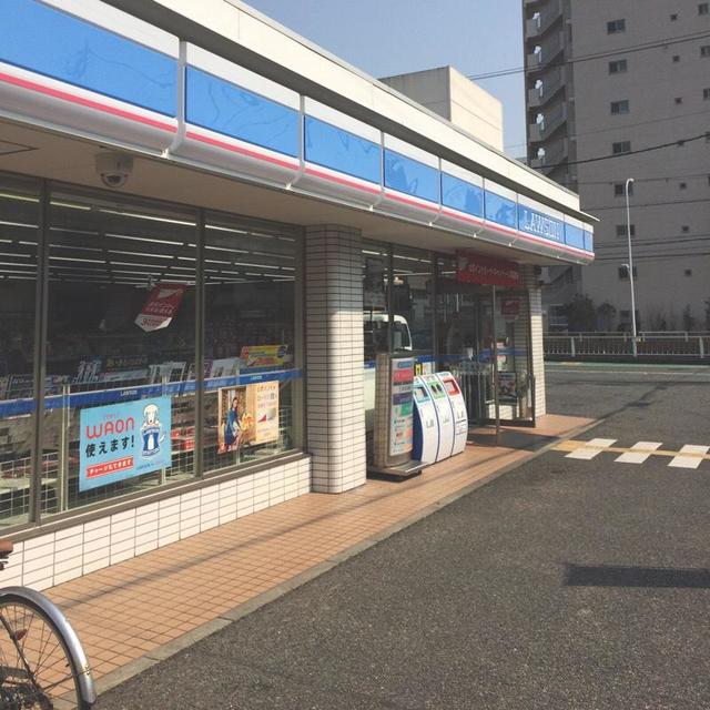 コンビニ　ローソン尼崎富松町一丁目店（コンビニ）まで220m