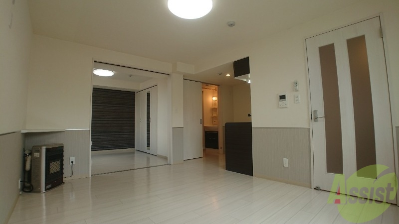 居室・リビング　広くてキレイなお部屋が広がっていて、充実した生活が送れそう。