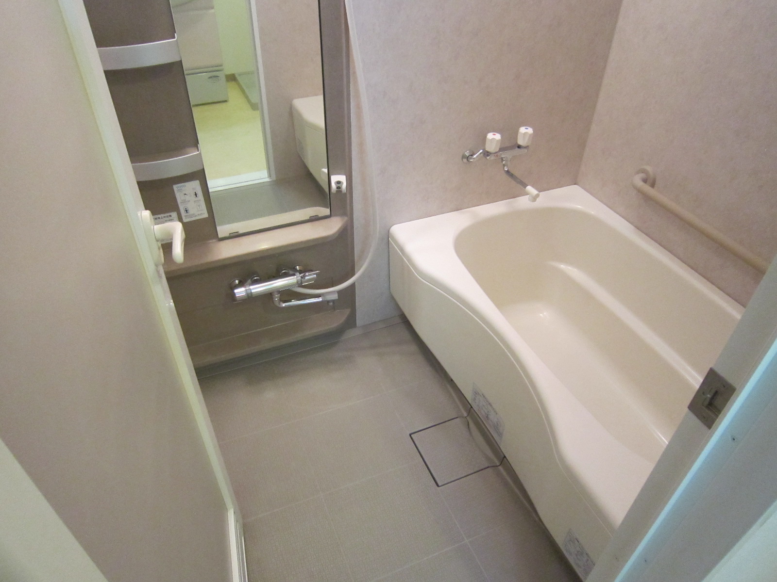 バス・シャワールーム　浴室