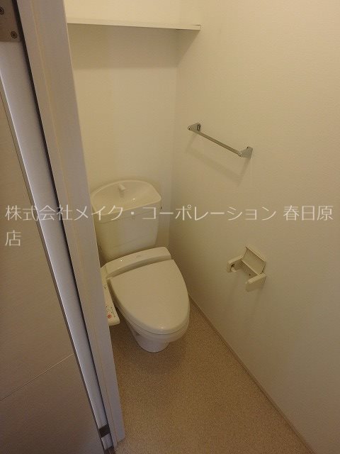 トイレ　写真は同型タイプ