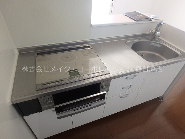 キッチン　写真は同型タイプ