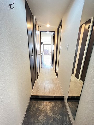 玄関　収納もある玄関です