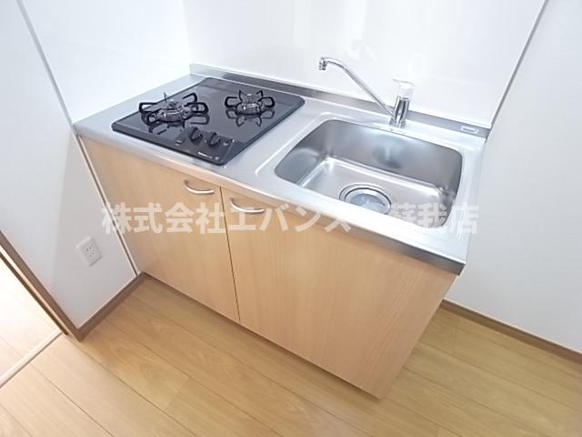 キッチン　コンパクトなキッチンで掃除もラクラク