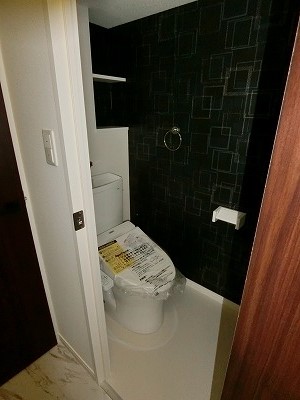 トイレ　２０１号建築中の写真です。モデルルーム完成！内覧できます。ご