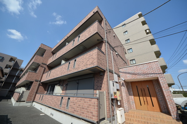 建物外観　～青い空、気持ちいいっ～