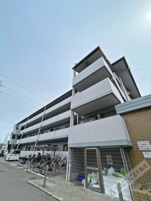 建物外観　鉄筋コンクリート造・ガッチリとした建物です♪♪