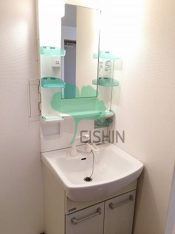 洗面設備　シンプルで使いやすい洗面台です！