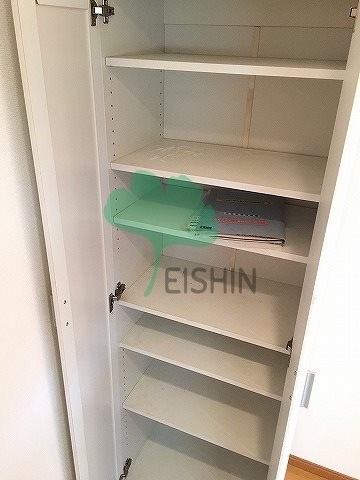 玄関　下駄箱もしっかりついてます！