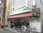 コンビニ　ローソンストア100 西調布駅前店（コンビニ）まで95m