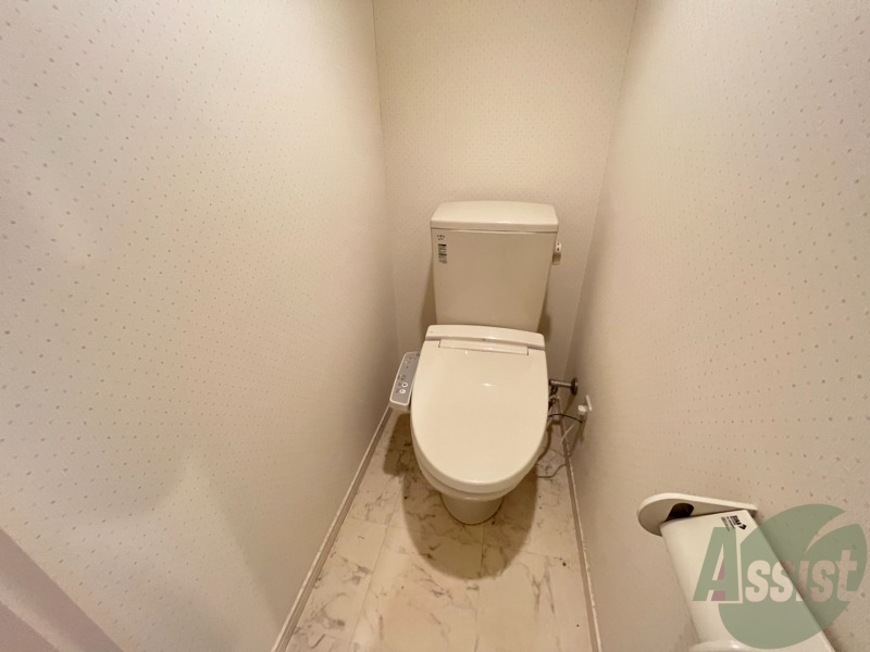 トイレ　トイレは、嬉しいウォシュレット付きです。