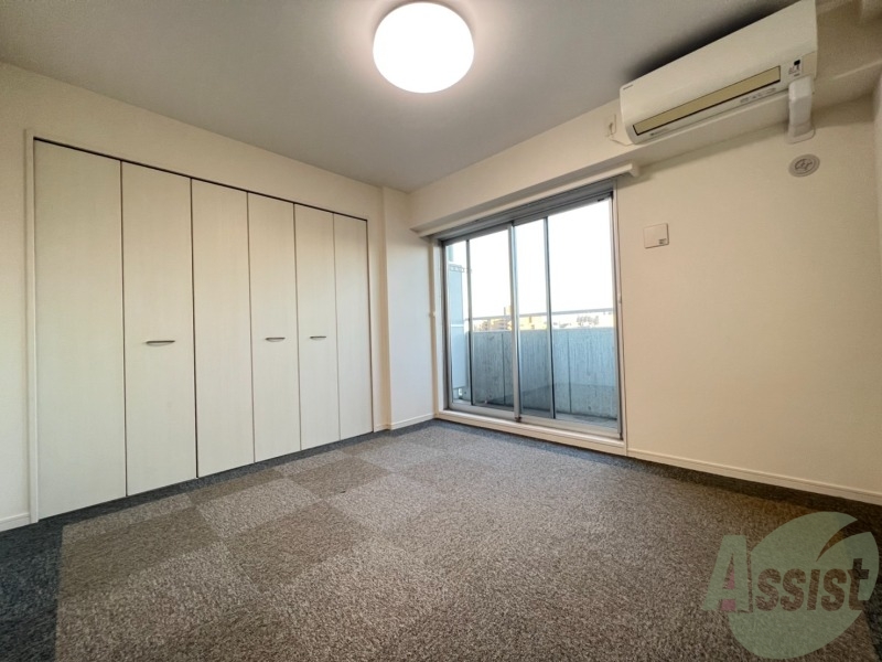 その他部屋・スペース　６．４帖の洋室です。おやすみはこちらで。