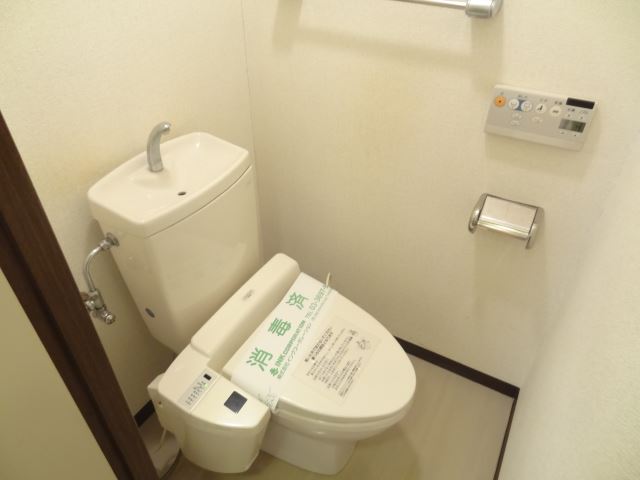 トイレ　バストイレ別