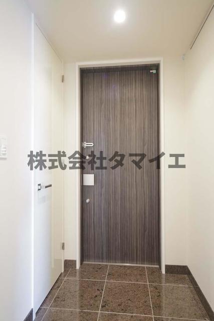 玄関　※写真は同タイプ住戸です。