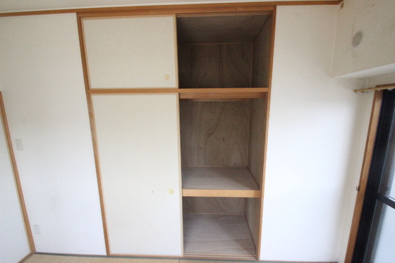 収納　※別部屋の写真です