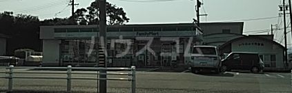 コンビニ　ファミリーマート三河一宮店（コンビニ）まで865m