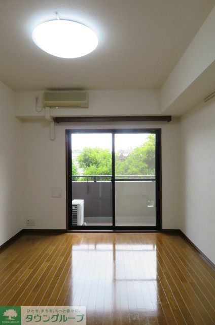 居室・リビング　天井高の洋室 高級分譲賃貸マンション♪グランド・ガーラ用賀♪