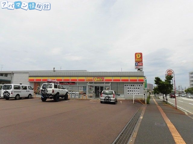 コンビニ　デイリーヤマザキ新潟美咲町店（コンビニ）まで482m