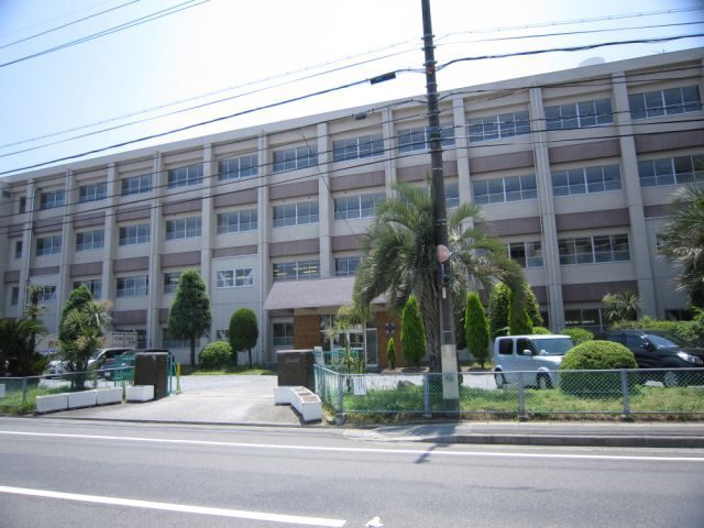 中学校　桑名市立光風中学校（中学校）まで525m