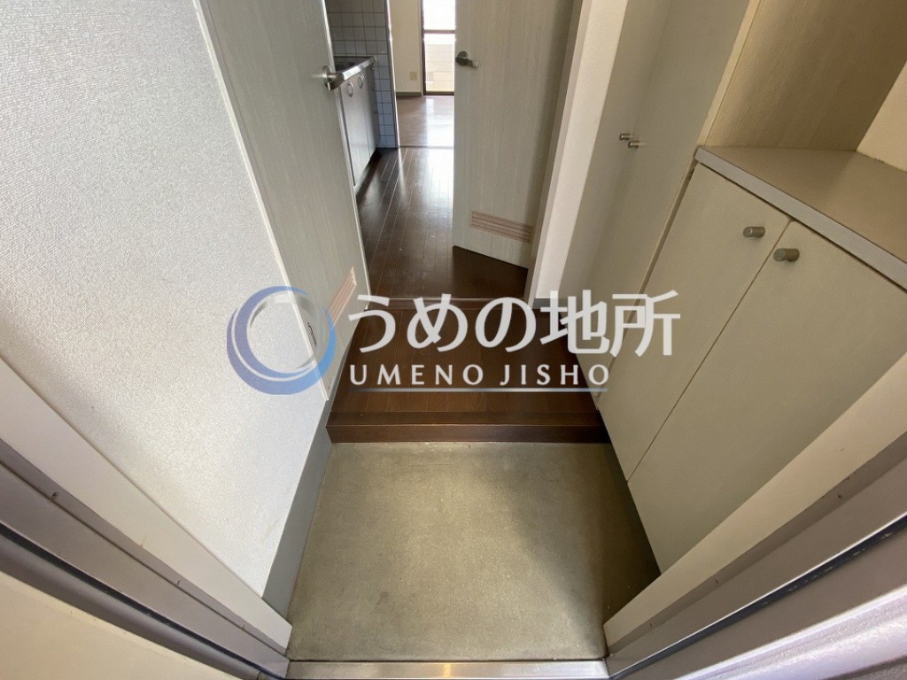 西鉄天神大牟田線 津福駅 徒歩2分 3階建 築28年の玄関写真