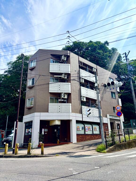 J2ビルの外観写真