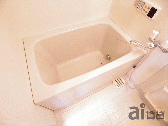 西武新宿線 小平駅 徒歩24分 3階建 築26年の風呂写真