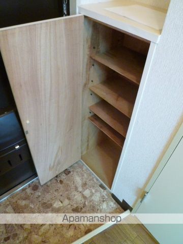 藤井ビル北14条の玄関写真