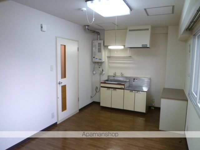藤井ビル北14条の居間写真