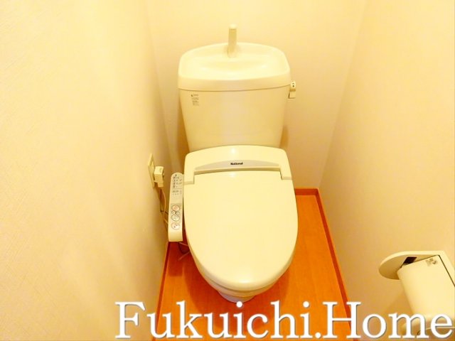 京王新線 幡ケ谷駅 徒歩7分 3階建 築20年のトイレ写真