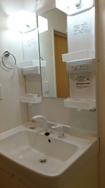 ＪＲ白新線 西新発田駅 バス乗車時間：5分 最寄りバス停で下車 徒歩9分 2階建 築11年の内装写真