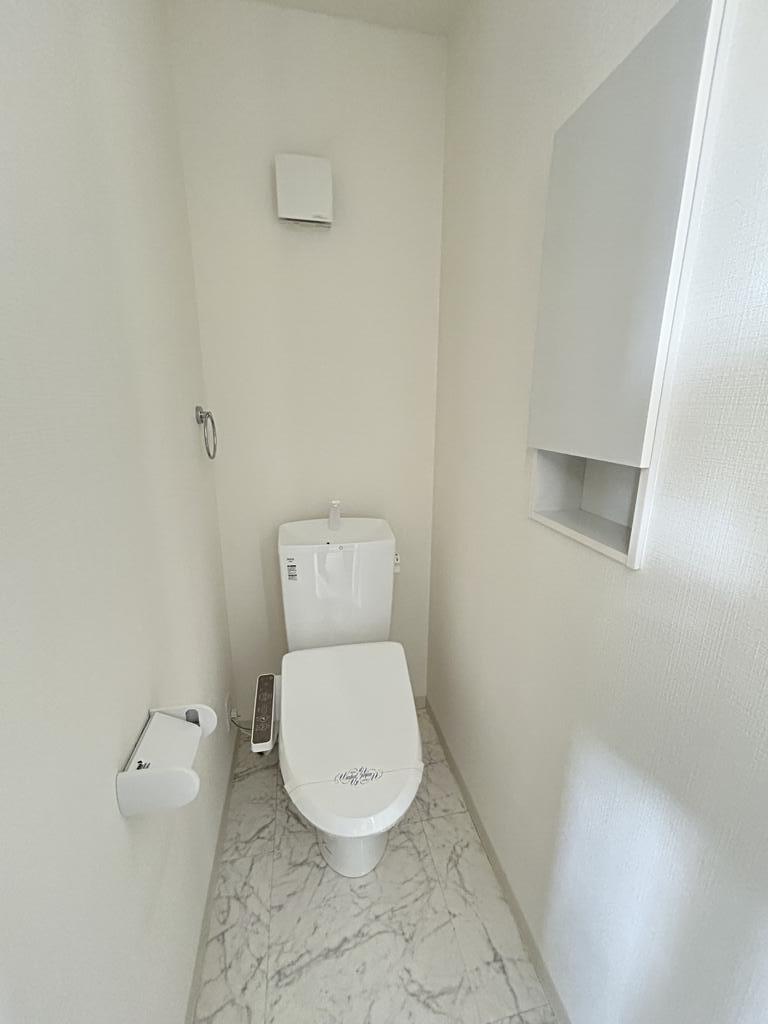 ジューンアヴェニューのトイレ写真
