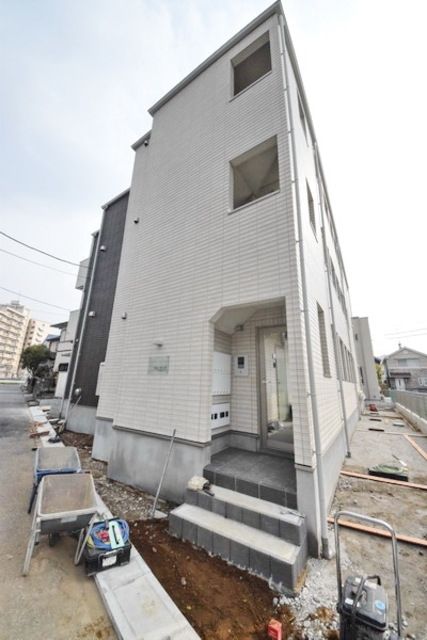 フロンティアの外観写真