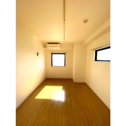 居室・リビング　※写真は同じマンションの違う部屋のものになります。