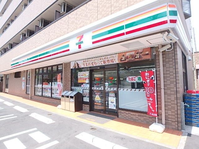 コンビニ　セブンイレブン（コンビニ）まで206m