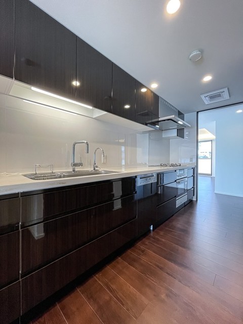 キッチン　※写真は同タイプ住戸です。