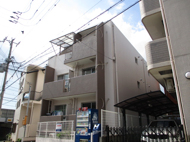 【神戸市灘区稗原町のマンションの建物外観】