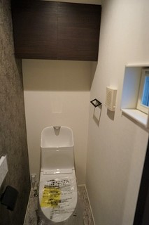 荻窪3丁目戸建 耐震等級3のトイレ写真