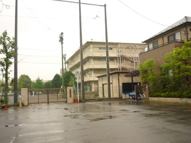 【市川市菅野のアパートの小学校】