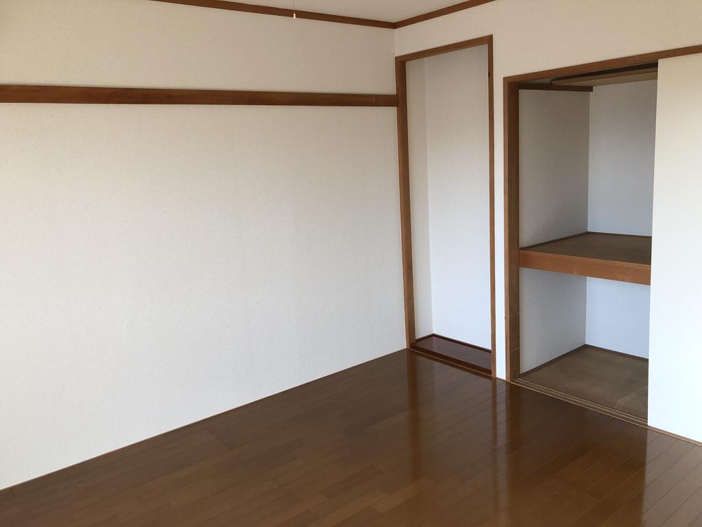 中村ビルの居間写真