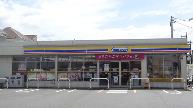 コンビニ　ミニストップ東久留米前沢店（コンビニ）まで766m