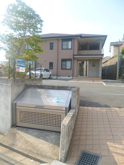 神奈川県横浜市青葉区青葉台１（マンション）の賃貸物件の外観