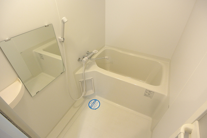 バス・シャワールーム　※写真は同型タイプ、現況優先。