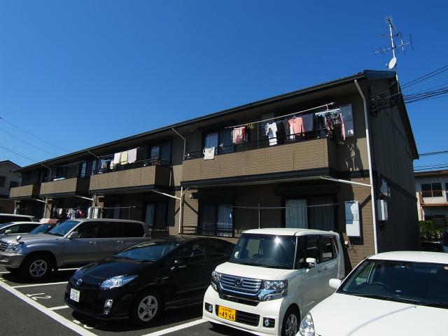 奈良市四条大路のアパートの建物外観