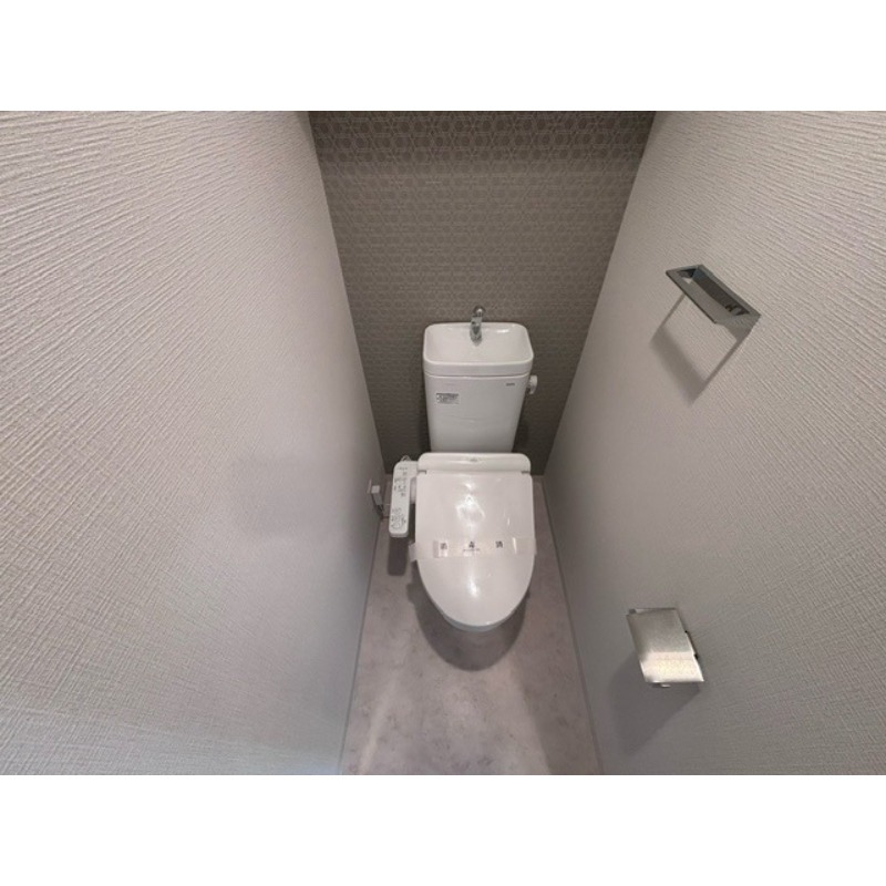 ＪＲ大阪環状線 森ノ宮駅 徒歩8分 15階建 築7年のトイレ写真