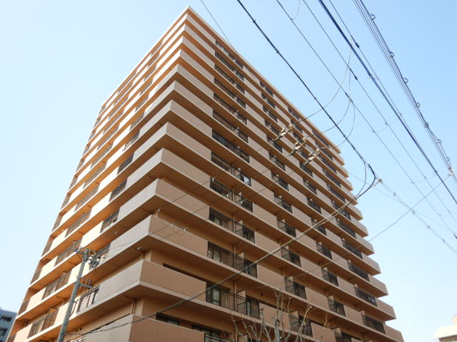 神戸市東灘区田中町のマンションの建物外観