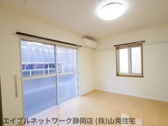 居室・リビング　使いやすい居間です