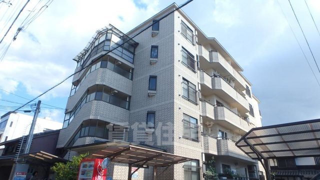 【京都市上京区栄町のマンションの建物外観】